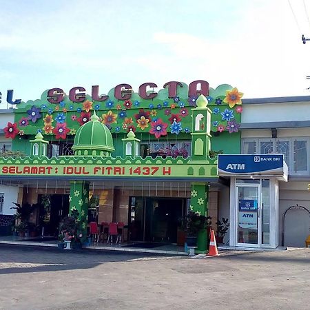 Hotel Selecta Batu  Buitenkant foto