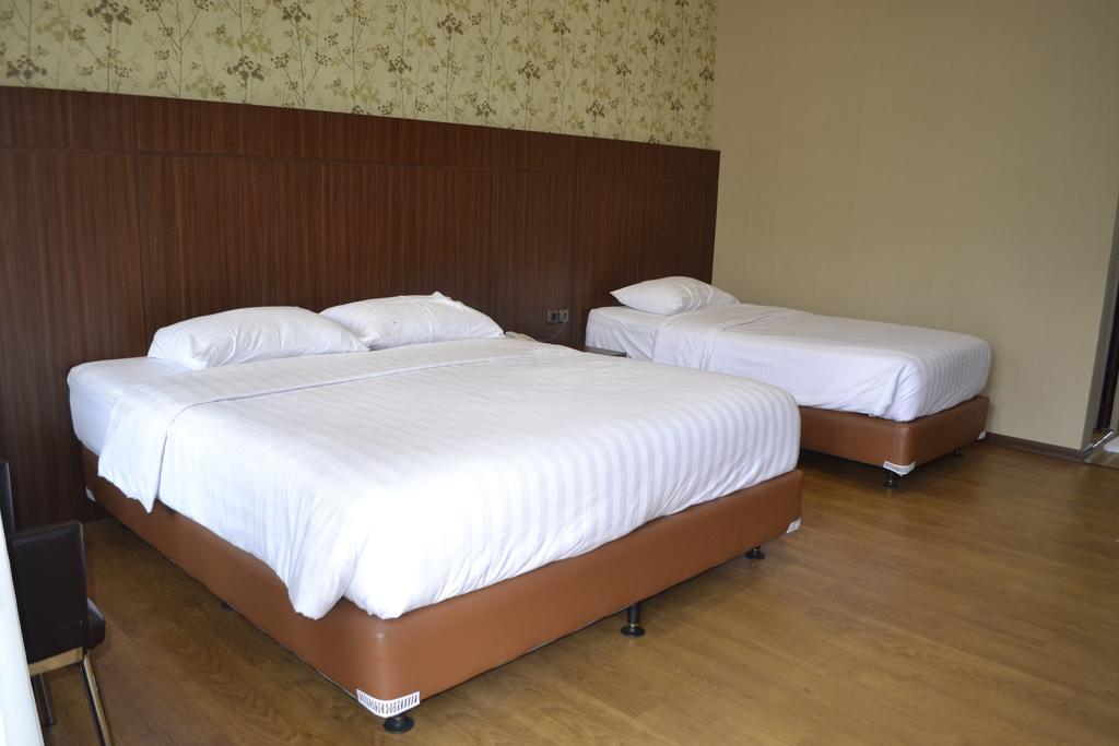 Hotel Selecta Batu  Buitenkant foto