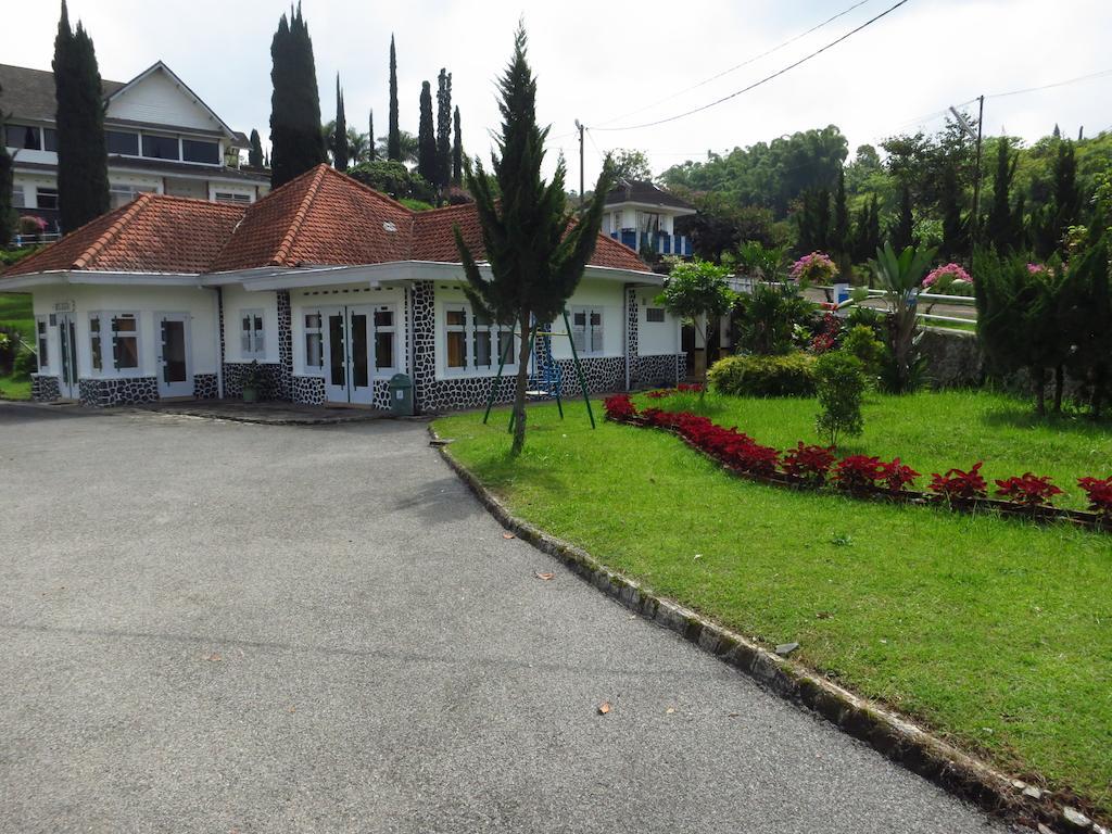 Hotel Selecta Batu  Buitenkant foto