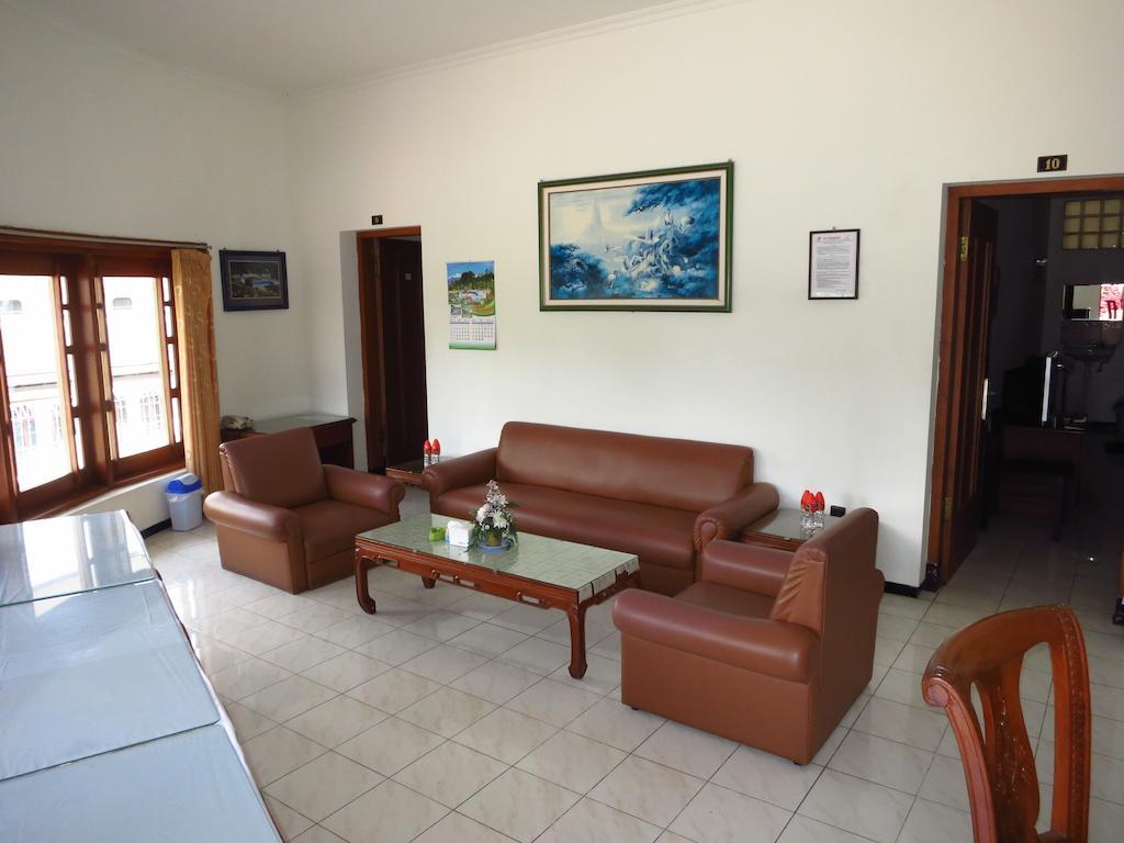 Hotel Selecta Batu  Buitenkant foto