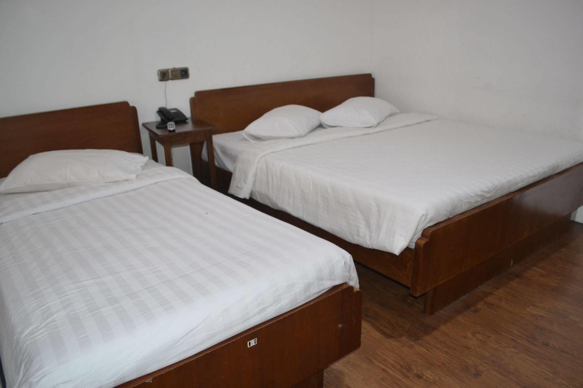 Hotel Selecta Batu  Buitenkant foto