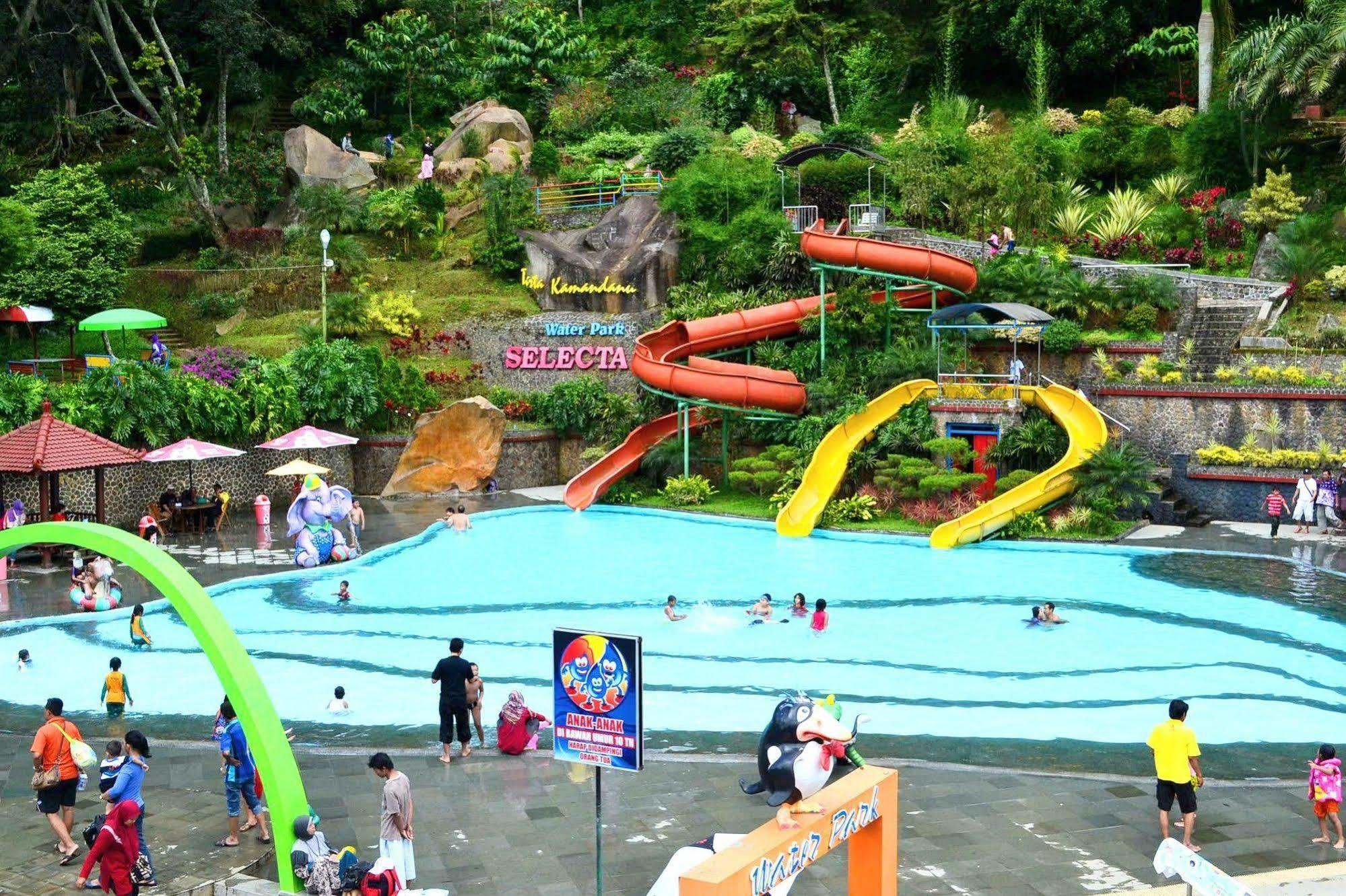 Hotel Selecta Batu  Buitenkant foto