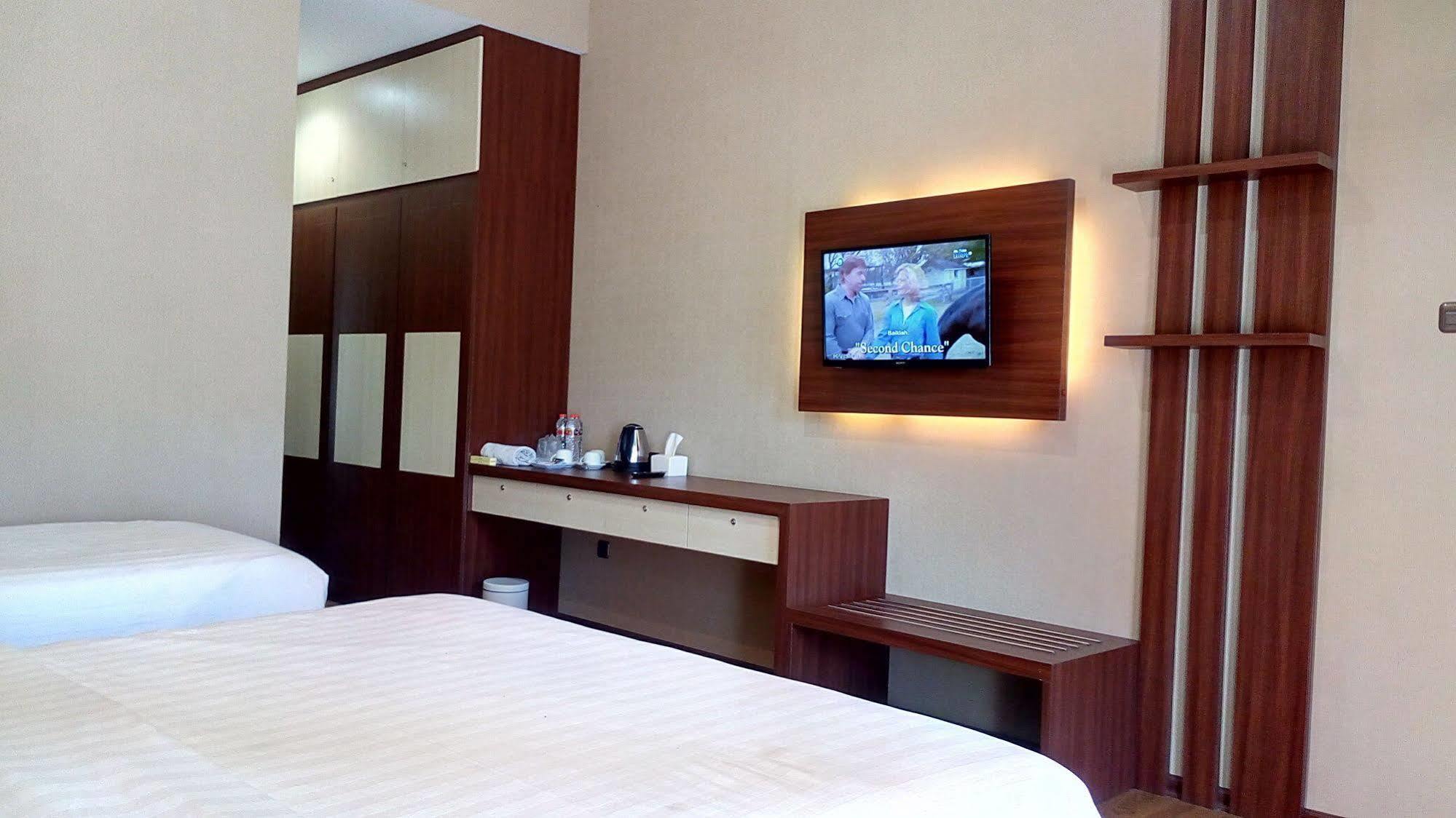 Hotel Selecta Batu  Buitenkant foto
